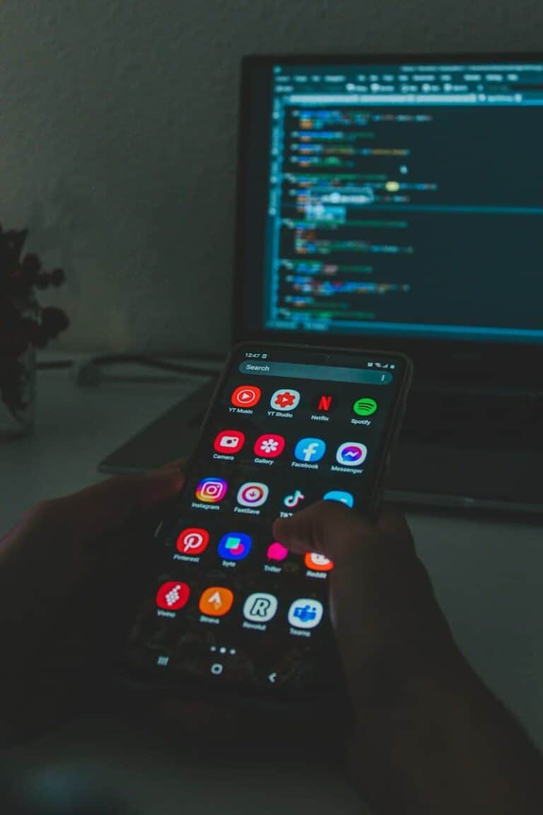 Android Phone Screen Keeps Going Dark or Dims - 9meters